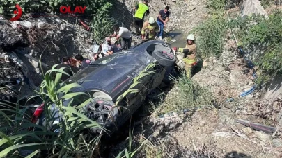 Hatay’da otomobil devrildi : 2 yaralı