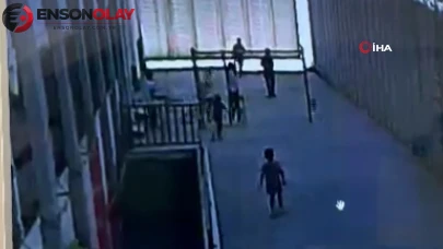 Arkadaşlarıyla top oynarken üzerine kale direği devrildi