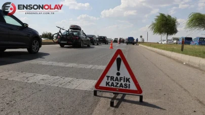 Erzurum'da hafif ticari araç şarampole devrildi : 5 yaralı
