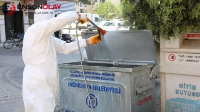 Aydın İncirliova'da karasineklere karşı çöp konteynerleri ilaçlandı