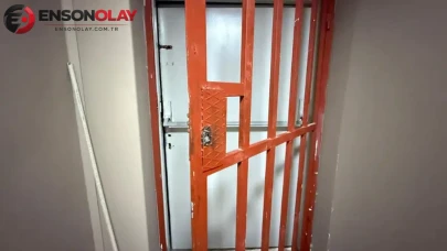 Mühürlü eğlence mekanı, eski diş kliniğinden duvar kırarak yol açtı