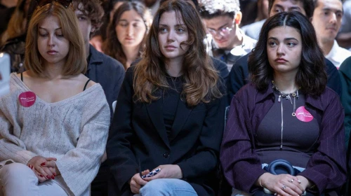 Başkan Cemil Tugay, gençlere yönelik "Hayal edin, birlikte gerçekleştirelim" çağrısında bulundu!