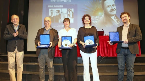 Bursa'da 'Nâzım Hikmet Şiir Ödülü' sahibini buldu