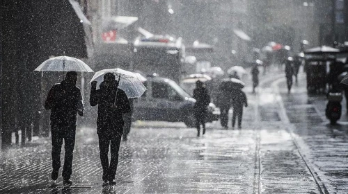 Meteoroloji uyarıyor: Doğu ve Güneydoğu illerinde şiddetli yağış ve fırtına bekleniyor!