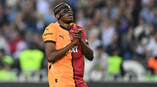 Galatasaray'ın Yıldızı Osimhen, Taraftarlara Teşekkür Etti: "Lig Şampiyonluğu Parmaklarımızın Ucunda!"