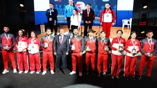 Yozgat Bozok Üniversitesi Sporcuları, Üniversiteler Arası Yarışmalarda Birinci Sırayı Korumaya Devam Ediyor!