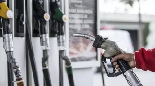 Benzin 50 TL'yi aştı, motorine gece yarısı zam bekleniyor