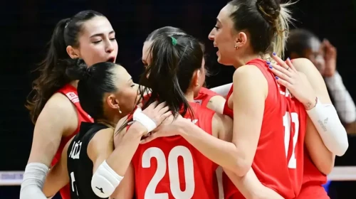 Türkiye Kadın Voleybol Takımı, Polonya'yı mağlup etti