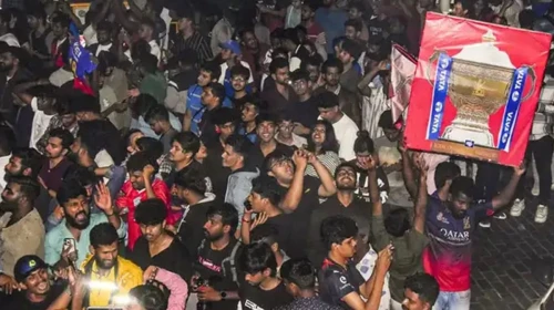Bengaluru Kriket Stadyumu Yakınında İzdiham: 7 Ölü, 24 Yaralı