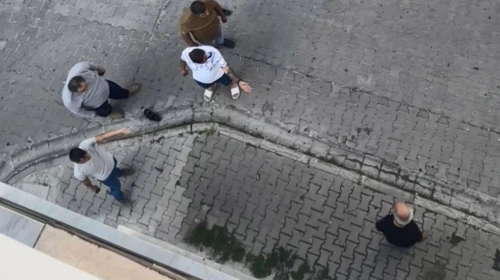 Mersin’de Boşanma Kavgası Kanlı Bitti: Kadını Sokakta Rehin Aldı!