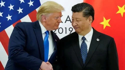 Çin Devlet Başkanı Xi Jinping ile beklenmedik bir şekilde görüştü.