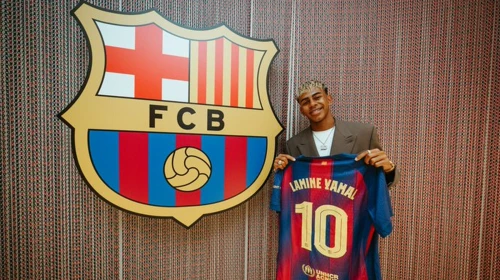 Lamine Yamal Barcelona'dan hem 10 numarayı hem de yeni sözleşmeyi kaptı