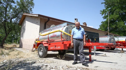 Patlak lastikle alevlere koştu: Bursalı çiftçiden gururlandıran hareket