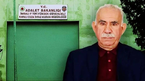 Avukatları, Öcalan'la görüşmek için İmralı'ya gitti
