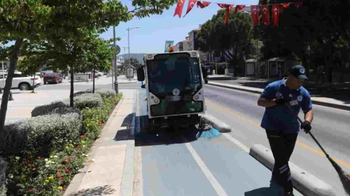 Büyükşehir Belediyesi, sağlıklı ve temiz bir çevre için yoğun çalışmalarını sürdürüyor