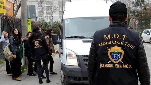 Mobil Okul Timleri ve yunus ekipleri sahada