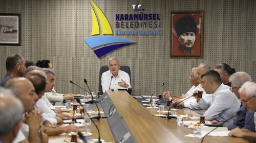 Karamürsel Belediyesi'nin düzenlediği olağan meclis toplantısı yapıldı
