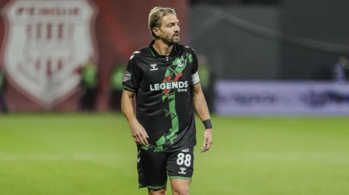 Takım arkadaşını tokatladı: Sakaryaspor'dan Caner Erkin kararı
