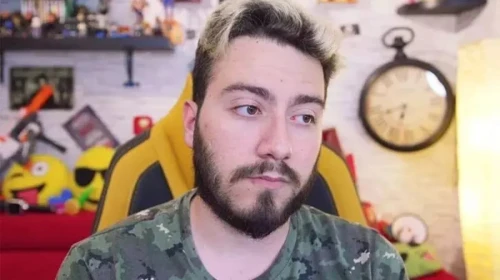 Enes Batur'dan şok hareket! 16 milyon aboneye sahip olduğu YouTube kanalını tamamen kapattı