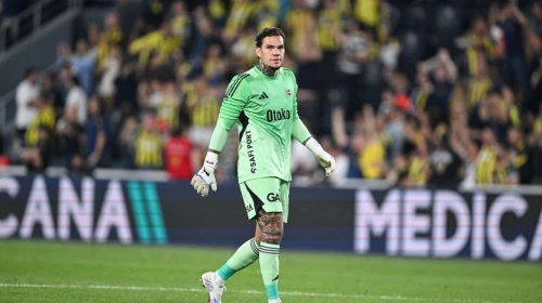 Fenerbahçe'nin Karagümrük maçında kalede kim olacak? Ederson'un durumu netleşti!