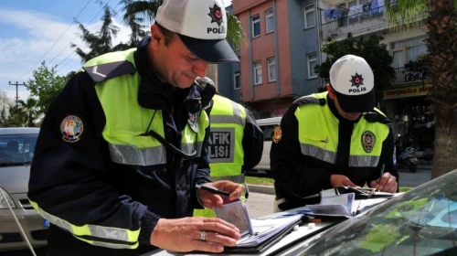 Yasa teklifi mecliste! Trafik cezaları 1 Ocak 2026'da tamamen değişiyor