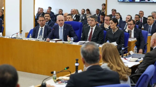 Numan Kurtulmuş, Erhan Usta'ya Karşı Manevi Tazminat Davası Başlattı