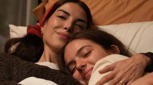 "Taşacak Bu Deniz: Eleni'nin Gerçek Annası İçin İstanbul'da Sultan Ebe ile Buluşması"