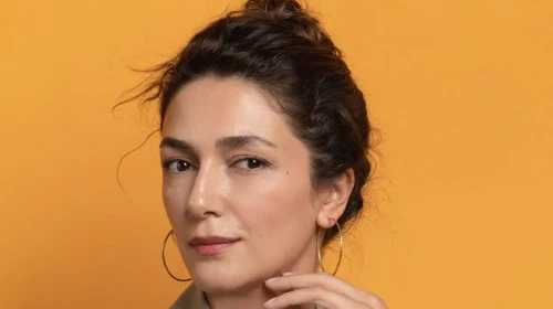 Popüler dizi "Kral Kaybederse"nin psikolog karakteri Güler hakkında merak edilenler!