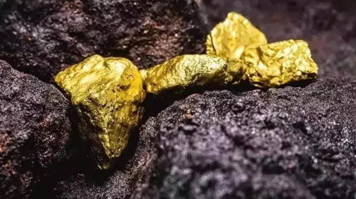 Küresel Dengeler Sarsılacak! Ülke Altın Rekoru Kırıyor