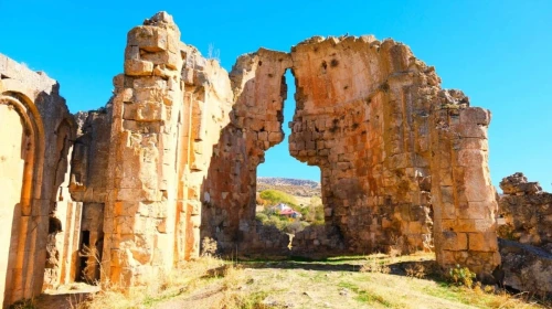 Tunceli'nin Tarihi Kilisesi Define Avcılarının İlgisini Çekiyor