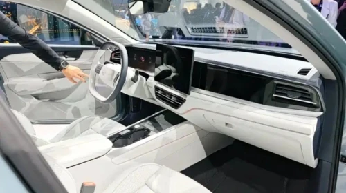 Volkswagen Passat'ın Elektrikli Dönüşümü: Yepyeni Passat ePro Modeli Tanıtıldı!