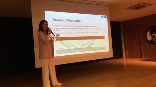 Bahçeşehir Koleji'nde AFAD Uzmanıyla Gerçekleşen Meslek Söyleşisi Öğrencilere Afet Bilinci Kazandırdı