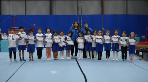 Büyükşehir Belediyesi'nin Kış Spor Okulları'nda Çocuklar Geniş Branş Seçenekleriyle Spor Yapmanın Keyfini Yaşıyor