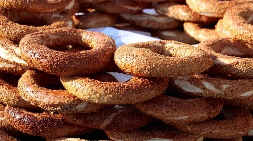 Simidin Zamlı Dünyasında Yepyeni Bir Rekabet Başlıyor: Simidin Yeni Fiyatı 25 Lira!