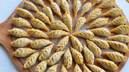 Gürze mantısı tarifi paylaşıldı. Özgünleştirilmiş hali: Gürze mantısı yapımı adım adım anlatıldı!