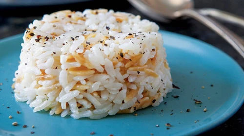 Şefin özel tekniğiyle servis edilen tane tane pirinç pilavı! İşte sırrı...