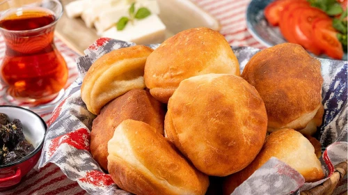 Pişi tarifine farklı bir lezzet katan sırrı hamuruna eklenen 1 kaşıktan: Yağ çekmeyen muhteşem pişi tarifi!