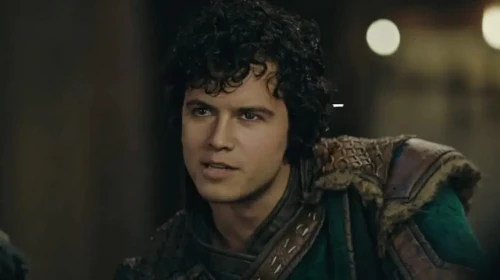 Survivor 2026 yarışmasının iddialı isimlerinden biri olan Engincan Tura'nın yaşamı merak konusu! Peki kimdir, kaç yaşında, nereli ve ne iş yapıyor?