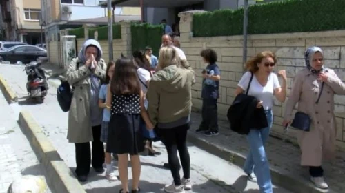Bakırköy'deki İlkokulda Çıkan Yangın Korkuttu