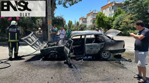 Antalya’da seyir halindeyken alev alan Tofaş otomobil kullanılamaz hale geldi