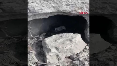 Irak'ın Kuzeyindeki Mağarada Teröristlerden Ele Geçirilen Silah ve Mühimmatlar!