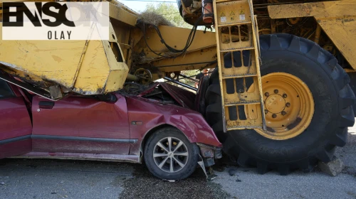 Kastamonu'da otomobil biçerdöverin altında kaldı