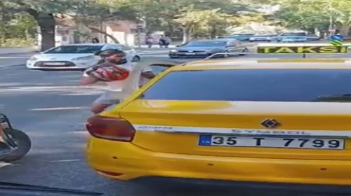 Silivri'de hızla büyüyen yangın itfaiye ekipleri tarafından kontrol altına alındı.