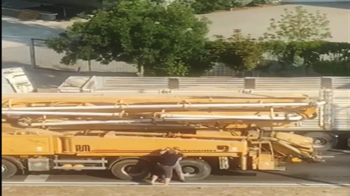Aksaray'da 'yol vermeme' kavgası kamerada; 1 yaralı