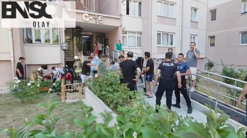 Beylikdüzü'nde 15 katlı bina tahliye edildi; bazıları zehirlenme şüphesiyle hastaneye götürüldü