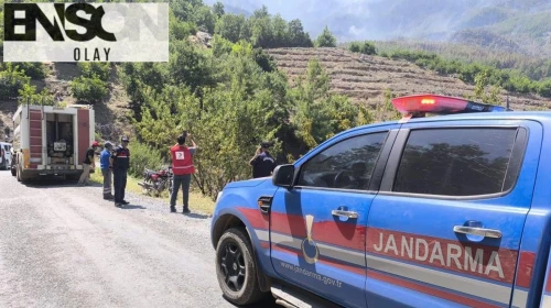 Antalya Gazipaşa'da yangınla mücadele eden vatandaş, su tankerinin altında kaldı