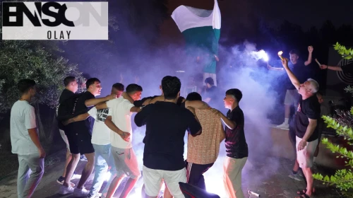 Muğlaspor taraftarından meşaleli destek