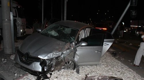 Otomobille cip çarpıştı; 7 yaralı