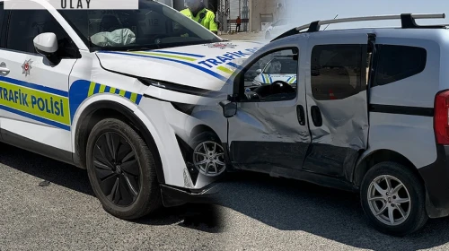 Trafik polisi aracıyla çarpıştı: 3 yaralı