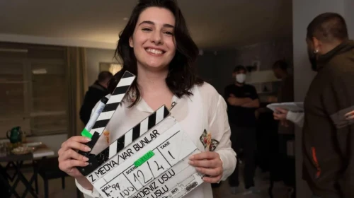 Var Bunlar Burcu: Samet'in Sevgilisi Rolünde Hangi Oyuncu Yer Alıyor?